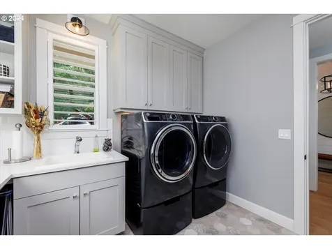 490 G Avenue Lake Oswego OR 97034