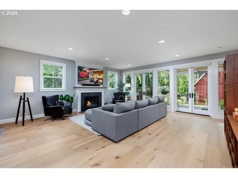 490 G Avenue Lake Oswego OR 97034
