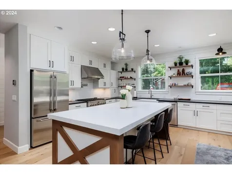490 G Avenue Lake Oswego OR 97034
