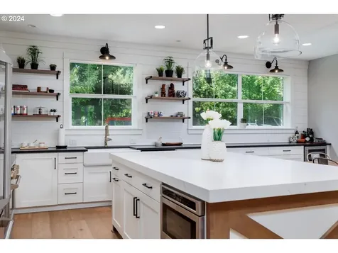 490 G Avenue Lake Oswego OR 97034