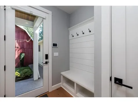 490 G Avenue Lake Oswego OR 97034