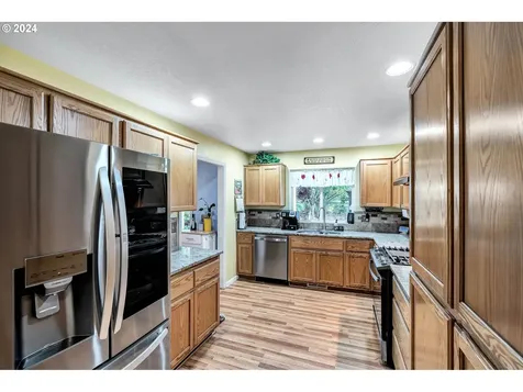 2379 N Fremont Street Cornelius OR 97113