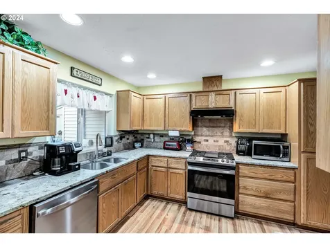 2379 N Fremont Street Cornelius OR 97113