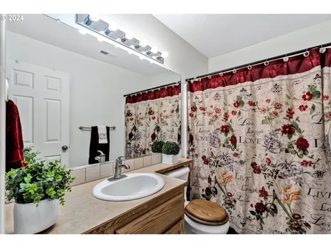 2379 N Fremont Street Cornelius OR 97113