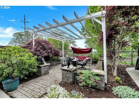 2379 N Fremont Street Cornelius OR 97113