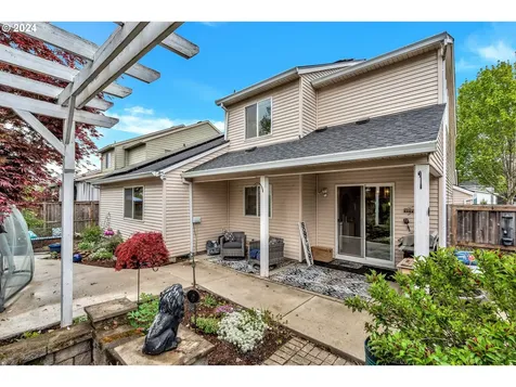 2379 N Fremont Street Cornelius OR 97113