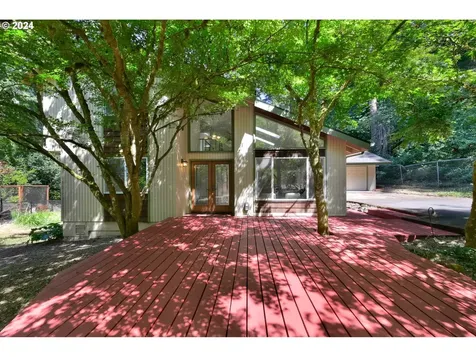 1865 Sylvan Street Eugene OR 97403