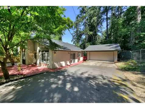 1865 Sylvan Street Eugene OR 97403