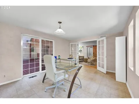1865 Sylvan Street Eugene OR 97403