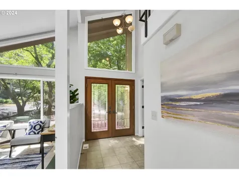 1865 Sylvan Street Eugene OR 97403