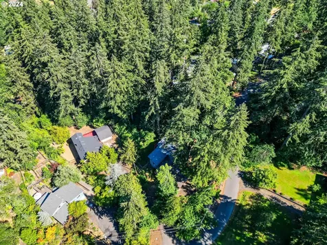 1865 Sylvan Street Eugene OR 97403