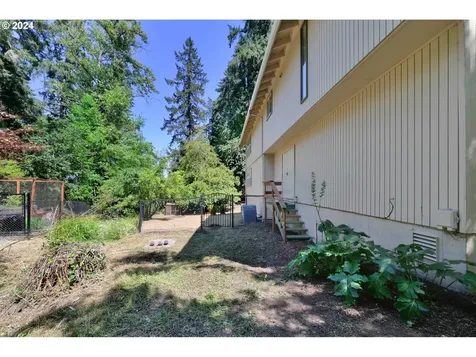 1865 Sylvan Street Eugene OR 97403