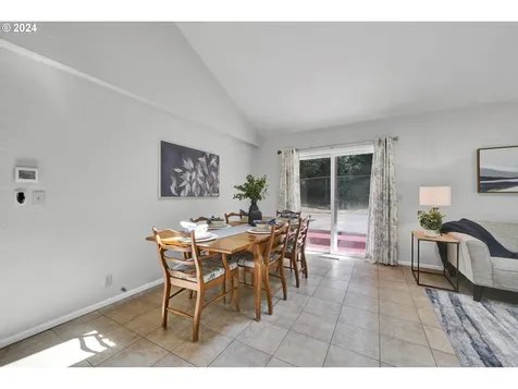 1865 Sylvan Street Eugene OR 97403