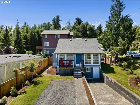 1313 3rd Street Astoria OR 97103