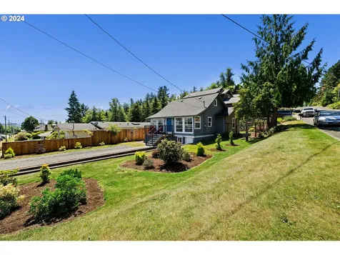 1313 3rd Street Astoria OR 97103