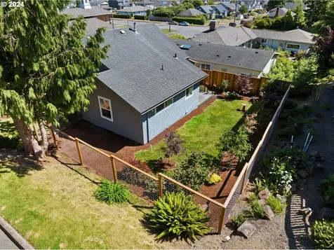 1313 3rd Street Astoria OR 97103