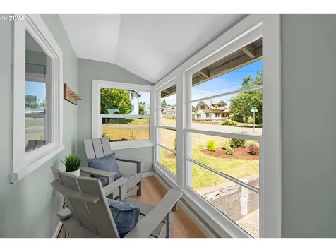1313 3rd Street Astoria OR 97103