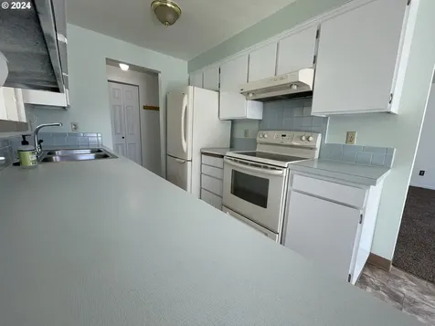 1684 29th Street Florence OR 97439