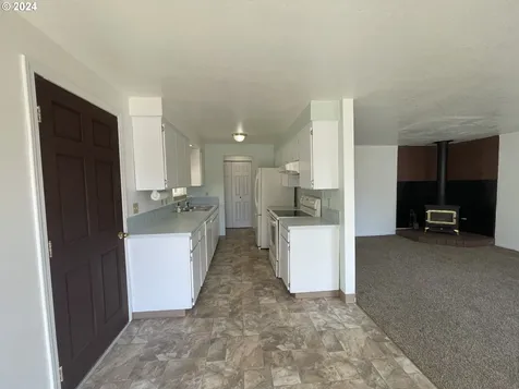 1684 29th Street Florence OR 97439