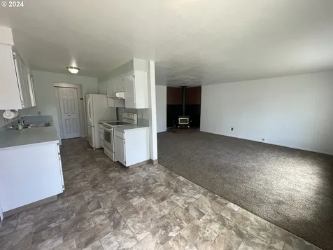 1684 29th Street Florence OR 97439