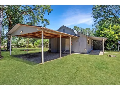 215 Major Drive Glendale OR 97442