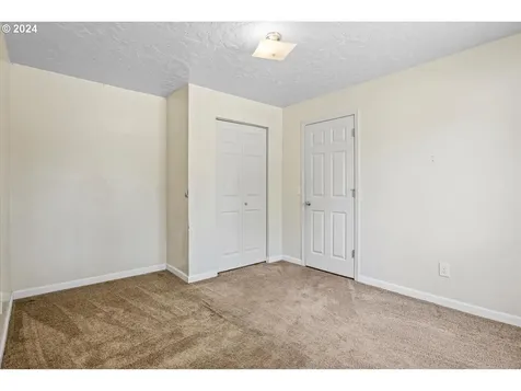 215 Major Drive Glendale OR 97442
