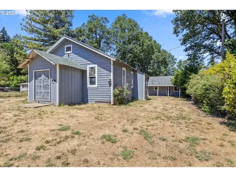 215 Major Drive Glendale OR 97442