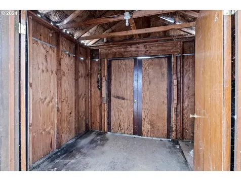 215 Major Drive Glendale OR 97442