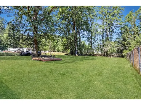 215 Major Drive Glendale OR 97442