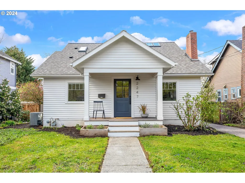 2247 Se 51st Avenue Portland OR 97215