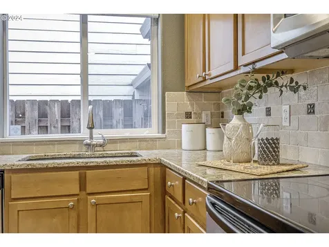1486 SW Binford Lake Parkway Gresham OR 97080