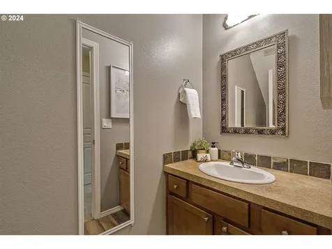 1486 SW Binford Lake Parkway Gresham OR 97080