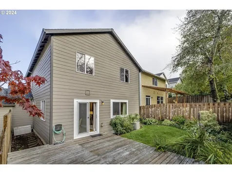 1486 SW Binford Lake Parkway Gresham OR 97080