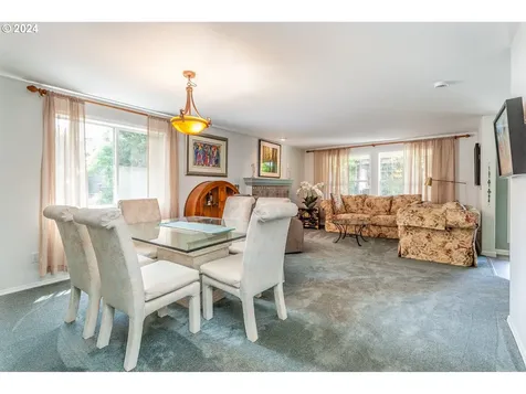 3735 Ne 107th Place Portland OR 97220