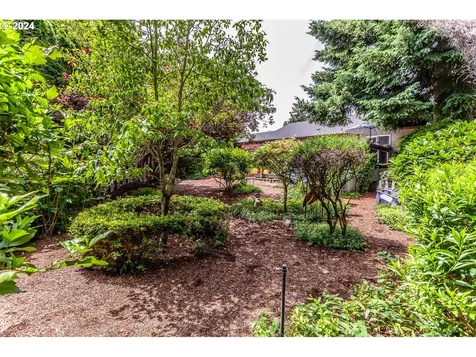 3735 Ne 107th Place Portland OR 97220