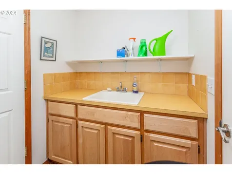 3735 Ne 107th Place Portland OR 97220