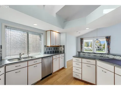 3320 Se Baypoint Drive Vancouver WA 98683