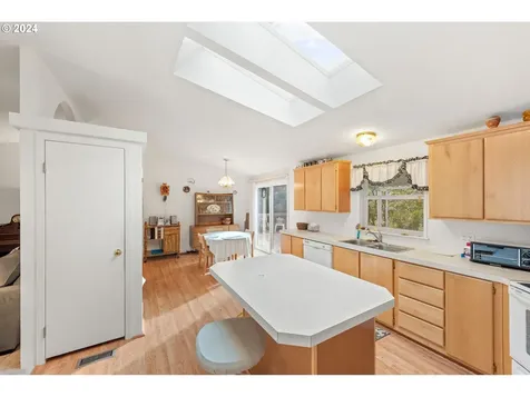 555 Shorepines Court Coos Bay OR 97420