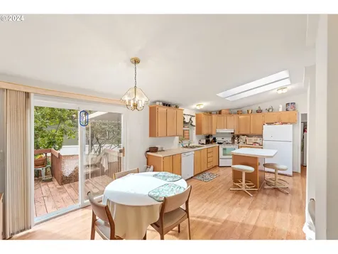 555 Shorepines Court Coos Bay OR 97420