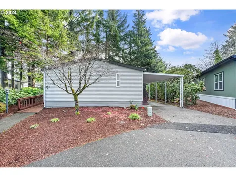 555 Shorepines Court Coos Bay OR 97420