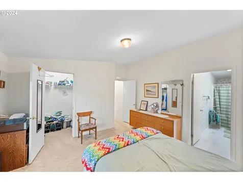 555 Shorepines Court Coos Bay OR 97420