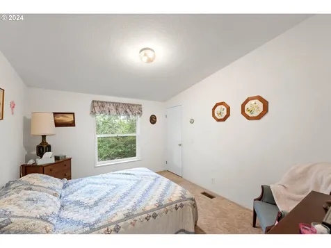 555 Shorepines Court Coos Bay OR 97420