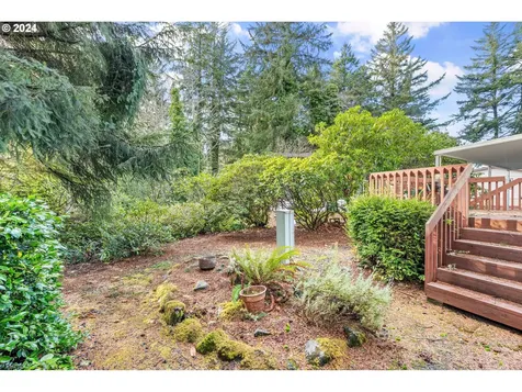 555 Shorepines Court Coos Bay OR 97420