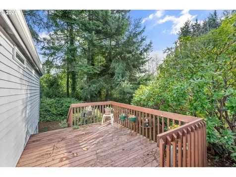 555 Shorepines Court Coos Bay OR 97420