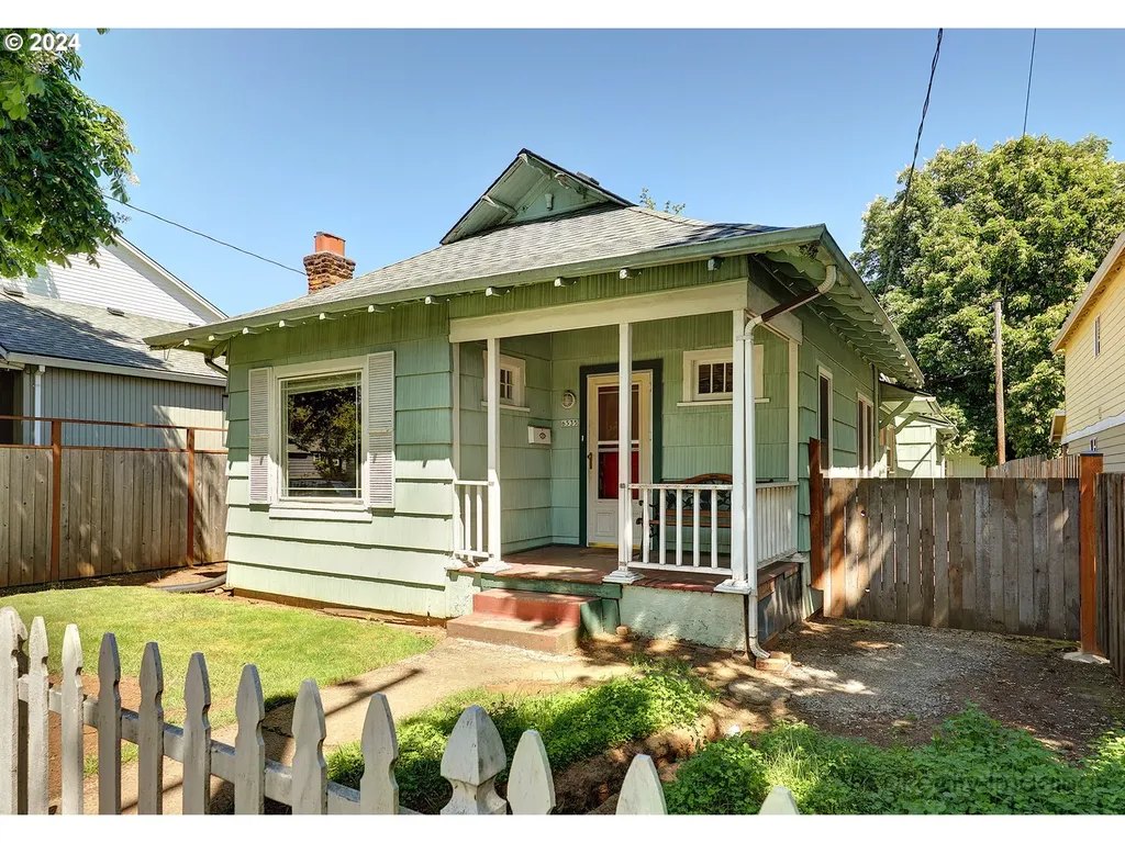 6535 Se Woodstock Boulevard Portland OR 97206