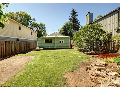 6535 Se Woodstock Boulevard Portland OR 97206