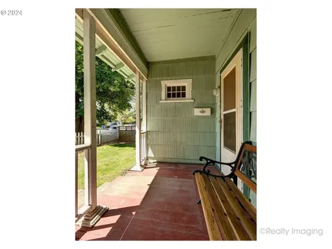 6535 Se Woodstock Boulevard Portland OR 97206