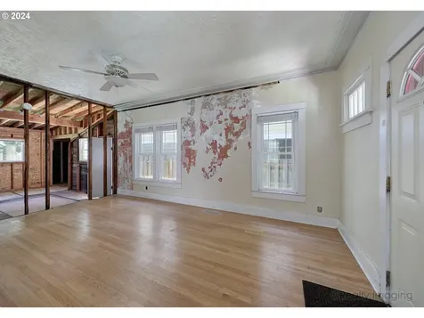 6535 Se Woodstock Boulevard Portland OR 97206