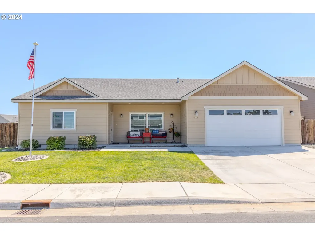 901 SW Coyote Drive Hermiston OR 97838