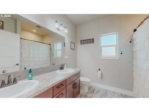 901 SW Coyote Drive Hermiston OR 97838